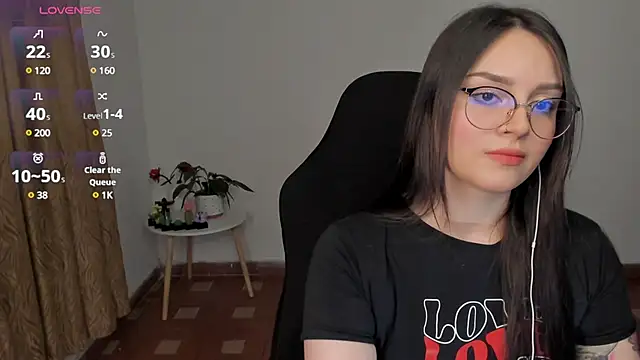 Snapshot of anaveleeez chatting on 01-19-25, 03:29 anaveleeez online show from 01-19-25, 03:29