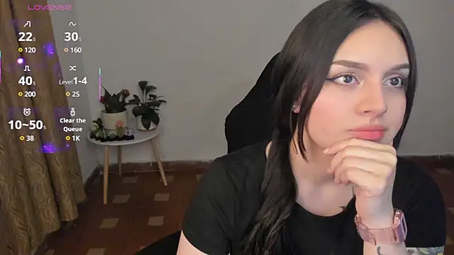 Snapshot of anaveleeez chatting on 02-27-25, 02:32 anaveleeez online show from 02-27-25, 02:32