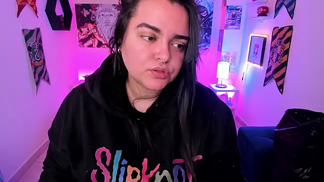 Snapshot of Luise_Meyrink chatting on 12-20-24, 03:14 Luise Meyrink online show from 12-20-24, 03:14