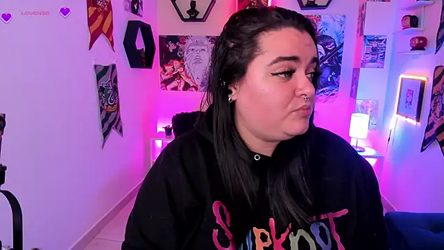 Snapshot of Luise_Meyrink chatting on 12-20-24, 06:19 Luise Meyrink online show from 12-20-24, 06:19