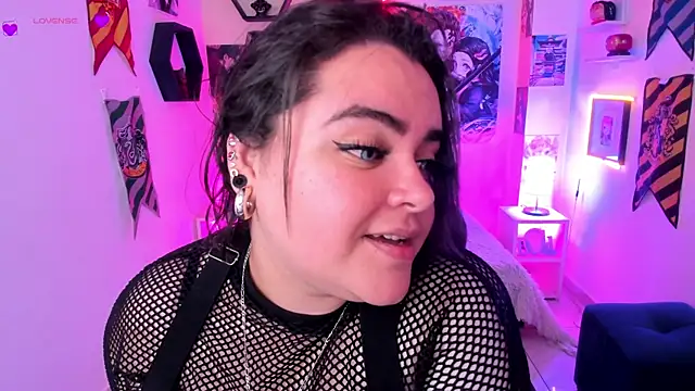 Snapshot of Luise_Meyrink chatting on 02-11-25, 05:26 Luise Meyrink online show from 02-11-25, 05:26