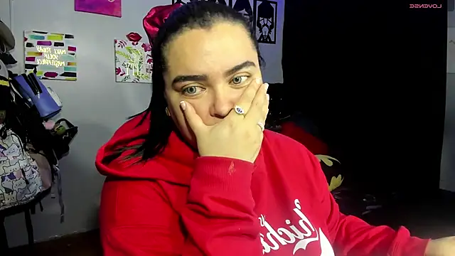 Snapshot of Luise_Meyrink chatting on 02-19-25, 07:39 Luise Meyrink online show from 02-19-25, 07:39