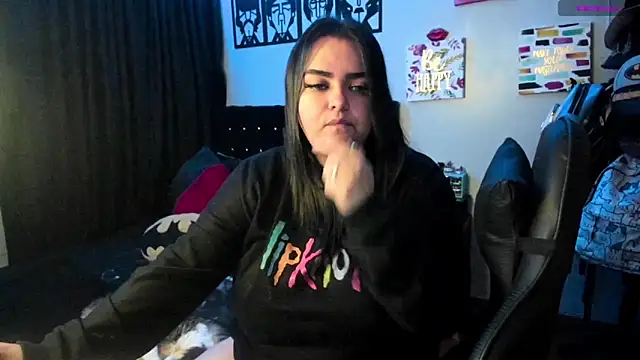 Snapshot of Luise_Meyrink chatting on 02-20-25, 10:59 Luise Meyrink online show from 02-20-25, 10:59