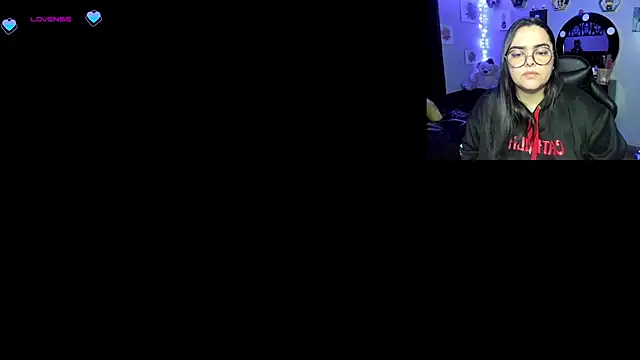 Snapshot of Luise_Meyrink chatting on 02-22-25, 05:23 Luise Meyrink online show from 02-22-25, 05:23