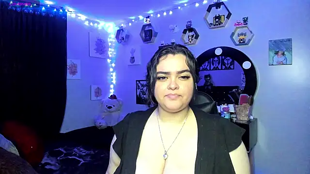 Snapshot of Luise_Meyrink chatting on 02-28-25, 07:15 Luise Meyrink online show from 02-28-25, 07:15