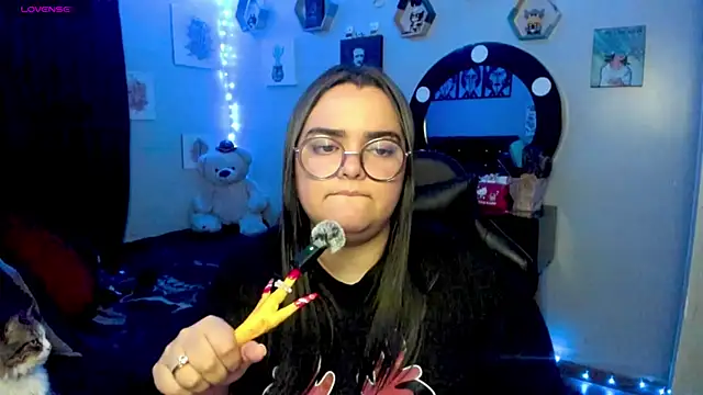 Snapshot of Luise_Meyrink chatting on 03-01-25, 03:21 Luise Meyrink online show from 03-01-25, 03:21