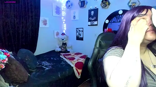 Snapshot of Luise_Meyrink chatting on 03-11-25, 03:59 Luise Meyrink online show from 03-11-25, 03:59