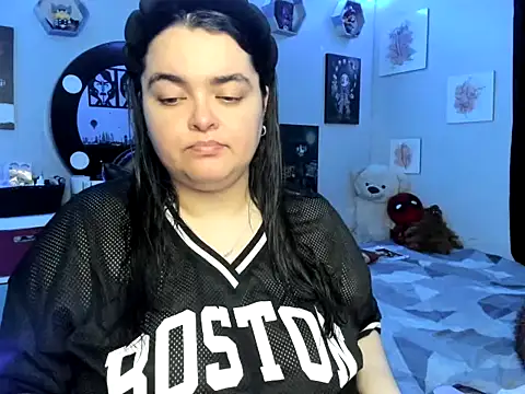 Snapshot of Luise_Meyrink chatting on 10-09-25, 03:37 Luise Meyrink online show from 10-09-25, 03:37