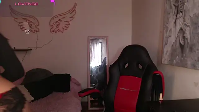 MissDennise online show from 03-20-25, 05:36