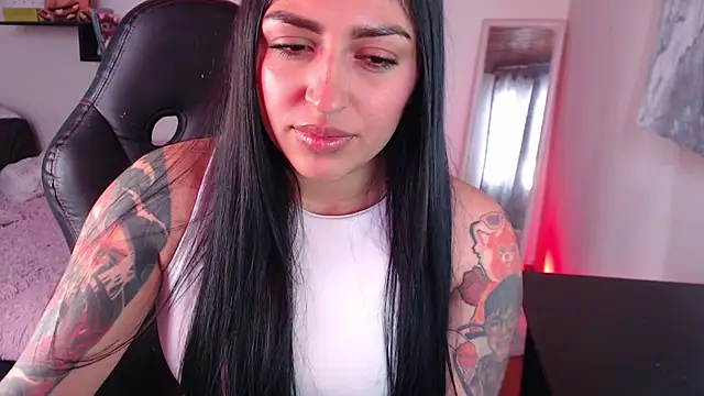 MissDennise online show from 09-20-25, 04:08