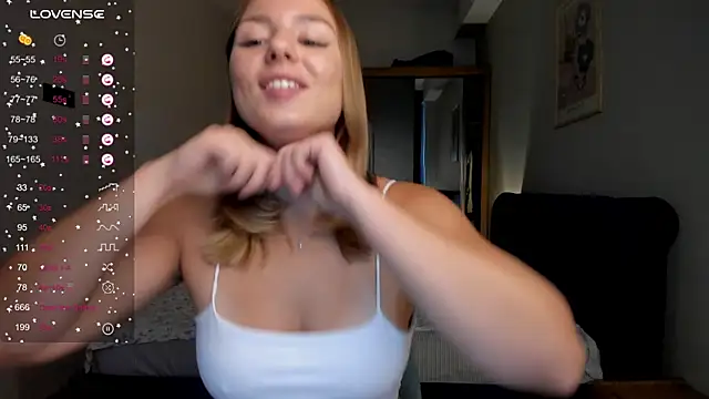 ThreeshaWhite online show from 09-10-25, 04:56