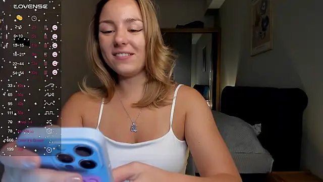 ThreeshaWhite online show from 09-16-25, 05:30