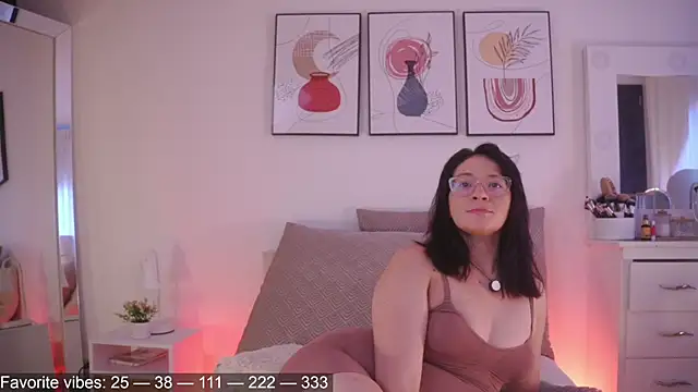 Snapshot of Anah_s chatting on 06-23-26, 10:19 Anah s online show from 06-23-26, 10:19