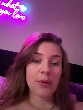 MaribelRiver online show from 02-20-25, 04:14