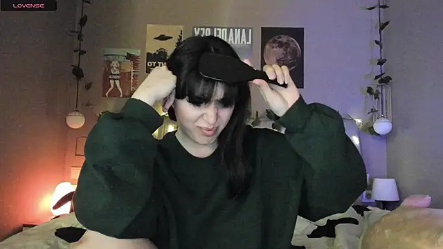 Snapshot of Anisawithlove chatting on 12-15-24, 05:20 Anisawithlove online show from 12-15-24, 05:20