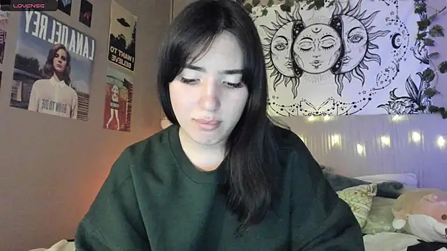 Snapshot of Anisawithlove chatting on 12-25-24, 05:37 Anisawithlove online show from 12-25-24, 05:37