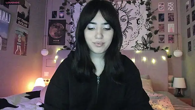 Snapshot of Anisawithlove chatting on 12-29-24, 09:20 Anisawithlove online show from 12-29-24, 09:20