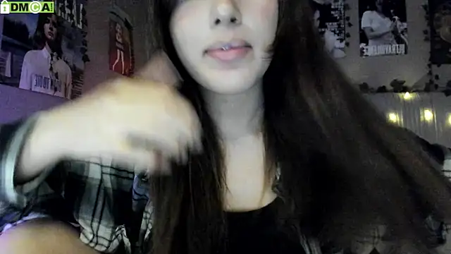 Snapshot of Anisawithlove chatting on 09-18-25, 04:58 Anisawithlove online show from 09-18-25, 04:58