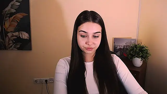 Lili magic online show from 09-14-25, 12:15