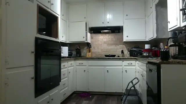 Snapshot of bella8769 chatting on 02-15-26, 01:24 bella8769 online show from 02-15-26, 01:24