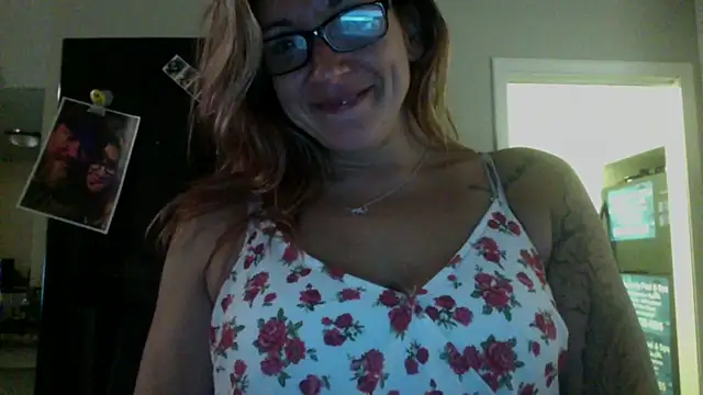 Snapshot of bella8769 chatting on 02-20-26, 07:54 bella8769 online show from 02-20-26, 07:54