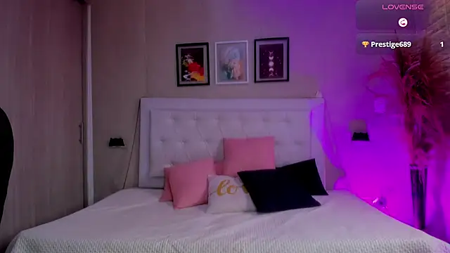 emma  smith1 online show from 03-04-26, 12:55