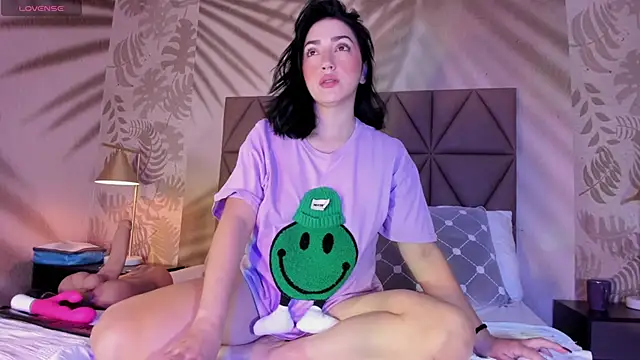 LIAH IZUMI online show from 01-13-25, 11:52