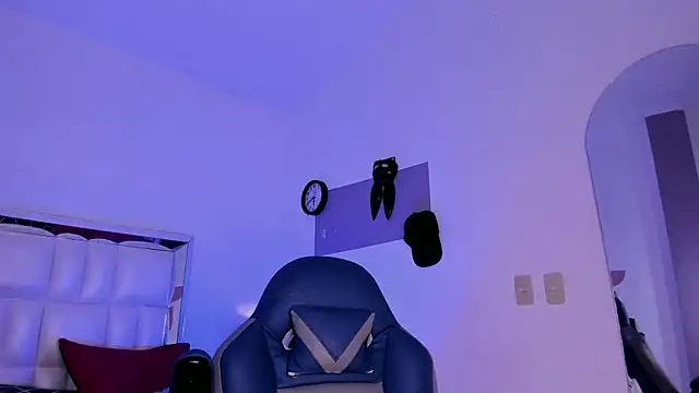 Niicky1  online show from 02-25-25, 12:03