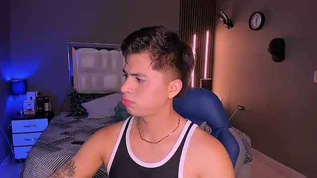 Niicky1  online show from 03-12-25, 09:03