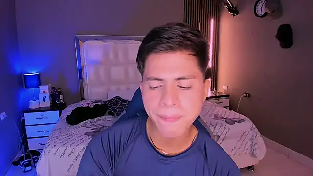 Niicky1  online show from 03-20-25, 09:13