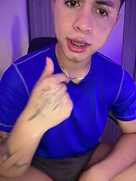 Niicky1  online show from 04-06-26, 03:24