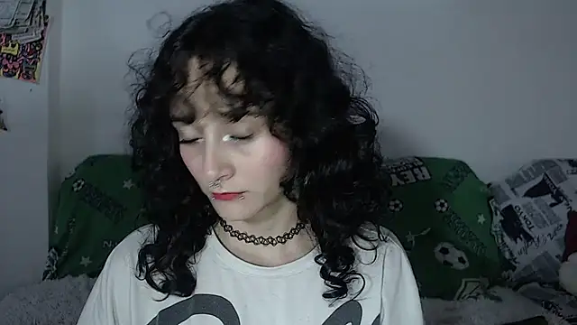 kitty22  online show from 12-17-24, 01:16