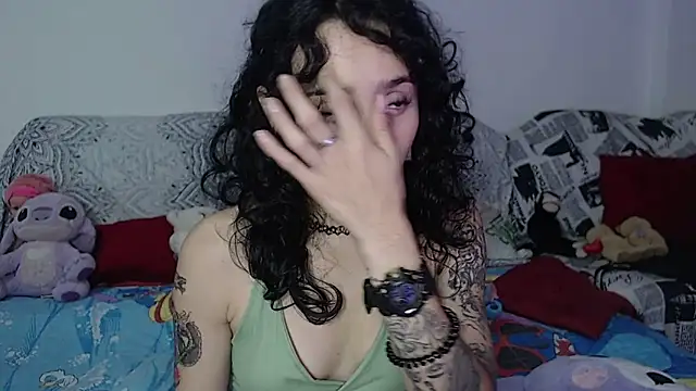 kitty22  online show from 01-10-25, 02:02