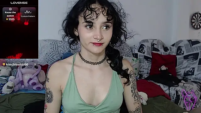 kitty22  online show from 01-29-25, 01:38