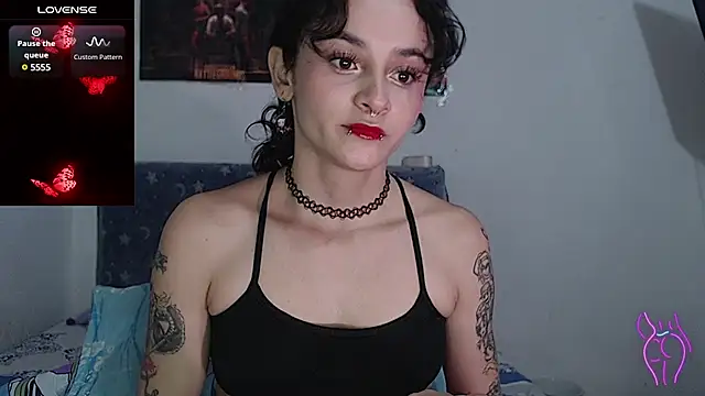 kitty22  online show from 03-05-25, 03:51