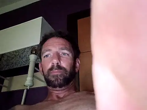 Snapshot of Treemandude chatting on 10-14-25, 10:16 Treemandude online show from 10-14-25, 10:16