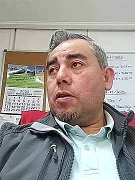 Snapshot of Manolete007x chatting on 11-27-25, 11:51 Manolete007x online show from 11-27-25, 11:51