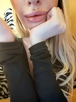 Elza kom online show from 03-04-25, 10:02