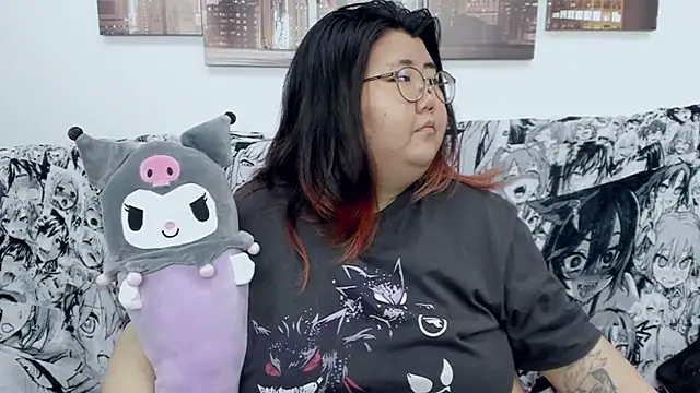 Snapshot of Nadine_asian chatting on 12-15-24, 11:23 Nadine asian online show from 12-15-24, 11:23