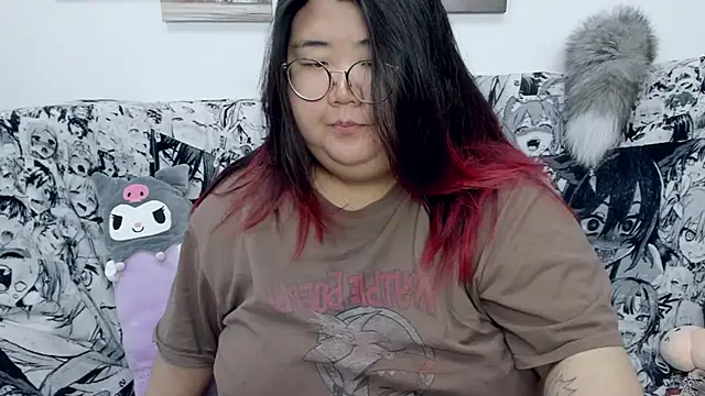 Snapshot of Nadine_asian chatting on 12-21-24, 01:36 Nadine asian online show from 12-21-24, 01:36