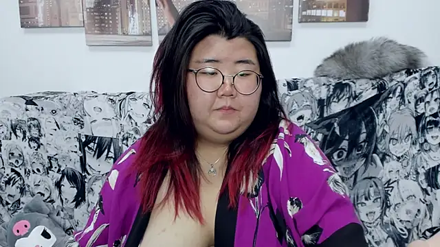 Snapshot of Nadine_asian chatting on 12-21-24, 02:26 Nadine asian online show from 12-21-24, 02:26