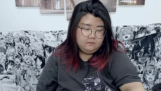 Snapshot of Nadine_asian chatting on 12-29-24, 11:07 Nadine asian online show from 12-29-24, 11:07