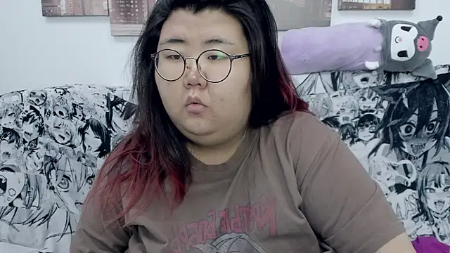 Snapshot of Nadine_asian chatting on 12-31-24, 03:23 Nadine asian online show from 12-31-24, 03:23