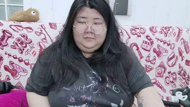 Nadine asian online show from 02-15-26, 06:21