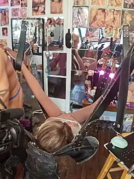 Snapshot of luvs2cumm69 chatting on 03-22-25, 02:14 luvs2cumm69 online show from 03-22-25, 02:14