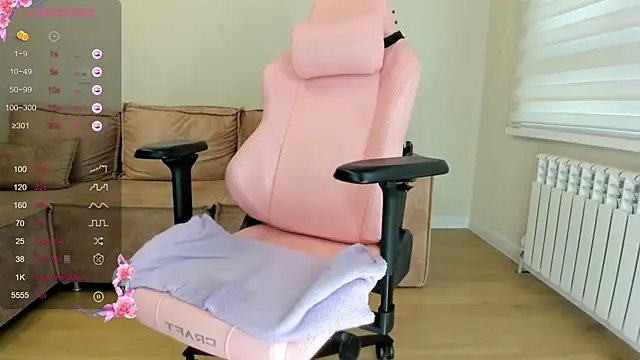 Lee yoo online show from 02-03-25, 02:47