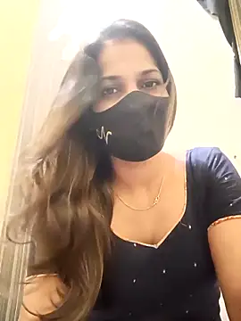 Snapshot of indianliza chatting on 03-15-25, 10:00 indianliza online show from 03-15-25, 10:00