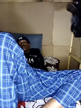 Snapshot of Ngamla123 chatting on 11-15-25, 07:10 Ngamla123 online show from 11-15-25, 07:10