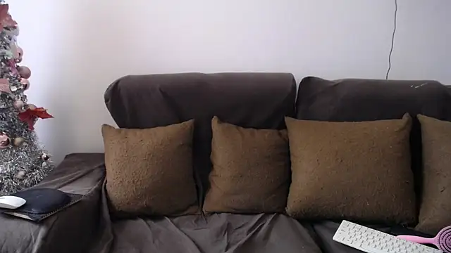 Snapshot of sara_winehouse1 chatting on 01-13-25, 01:49 sara winehouse1 online show from 01-13-25, 01:49