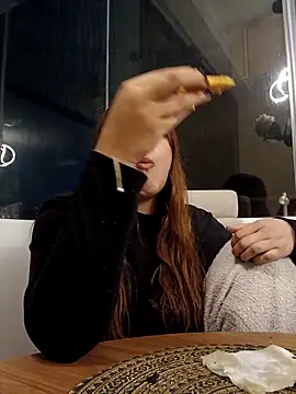 Snapshot of sara_winehouse1 chatting on 10-16-25, 02:23 sara winehouse1 online show from 10-16-25, 02:23